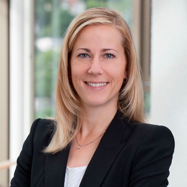 Dr. Nicole Tschauder ist Analytikerin für die Fertigung bei SAS. Sie konzentriert sich auf den Einsatz von maschinellen Lernmethoden in den Industrie 4.0-Szenarien und auf 