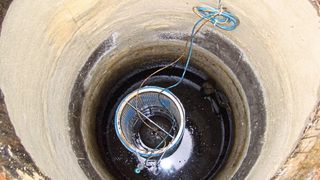 Aus den Augen, aus dem Sinn: Dieses Prinzip trifft oft auch für „Ölabscheider“ in Kfz-Betrieben zu. Doch Unachtsamkeit kann hier böse und teuer enden. (Bild: Makra)