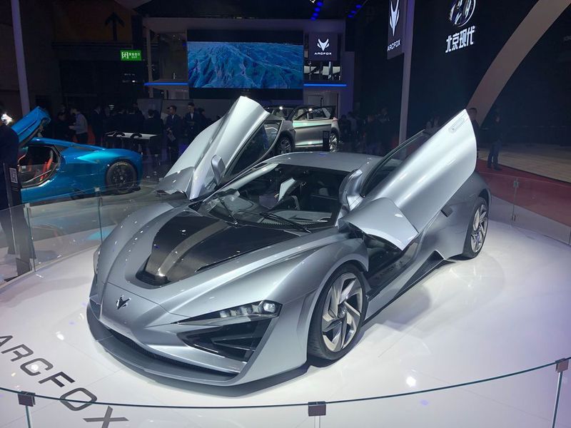 Unter dem Namen Arcfox bringt der chinesische Branchenprimus BAIC einen Elektrosportwagen, ... (press-inform)