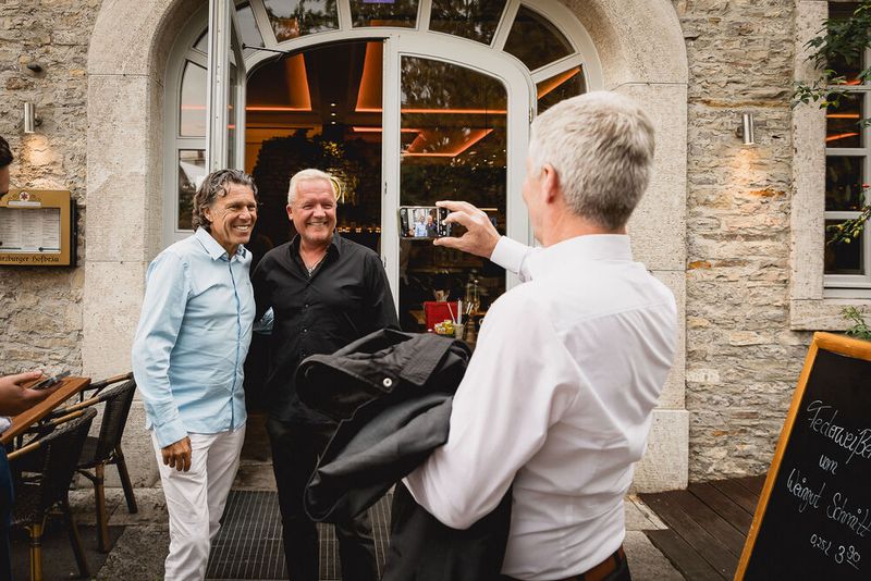 Er war vermutlich das am meisten fotografierte Motiv des Abends: Keynotespeaker Urs Meier (Bild: Stefan Bausewein)