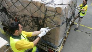 Versender von Luftfracht müssen sich künftig einem Audit unterziehen, um von kosten- und zeitaufwändigen Sicherheitskontrollen ihrer Fracht am Flughafen verschont zu bleiben. Bild: Lufthansa Cargo (Archiv: Vogel Business Media)