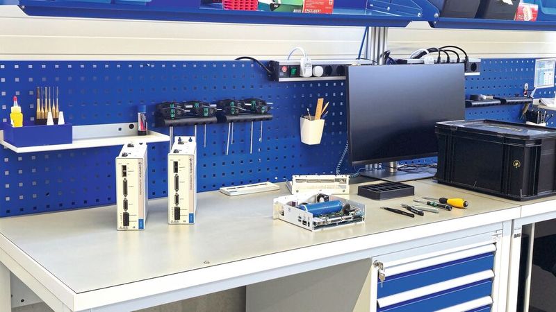 Nouvelle chaîne de montage pour les servomoteurs et les contrôleurs de  mouvement de la série XA4. (Source : Aerotech Ltd.)