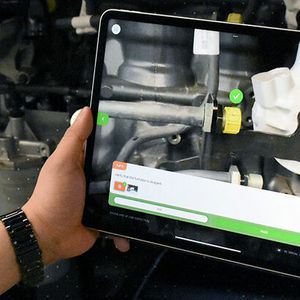 KI-gestützte visuelle Inspektion mit Vuforia Step Check von PTC(Bild:  PTC)