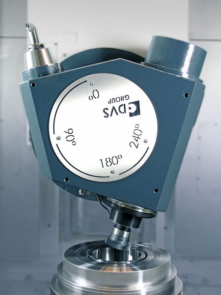 Bild 4: Multifunktionskopf beim Wälzschälen einer Innenverzahnung. (Bild: Pittler)