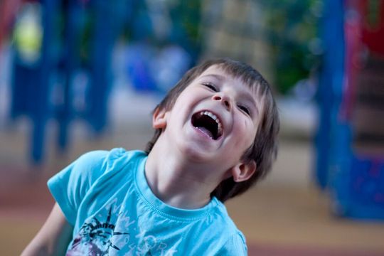 Shared laughter can help children build emotional bonds, regulate stress and become more open to learning, according to child development expert Dr Jacqueline Harding.(Source:  free licensed /  Pixabay)