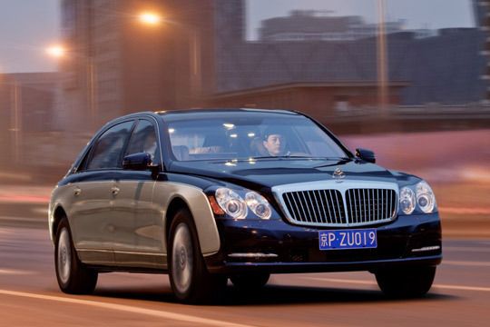 Mit seinem Zwölfzylinder-Motor ist der Maybach standesgemäß motorisiert. (Archiv: Vogel Business Media)