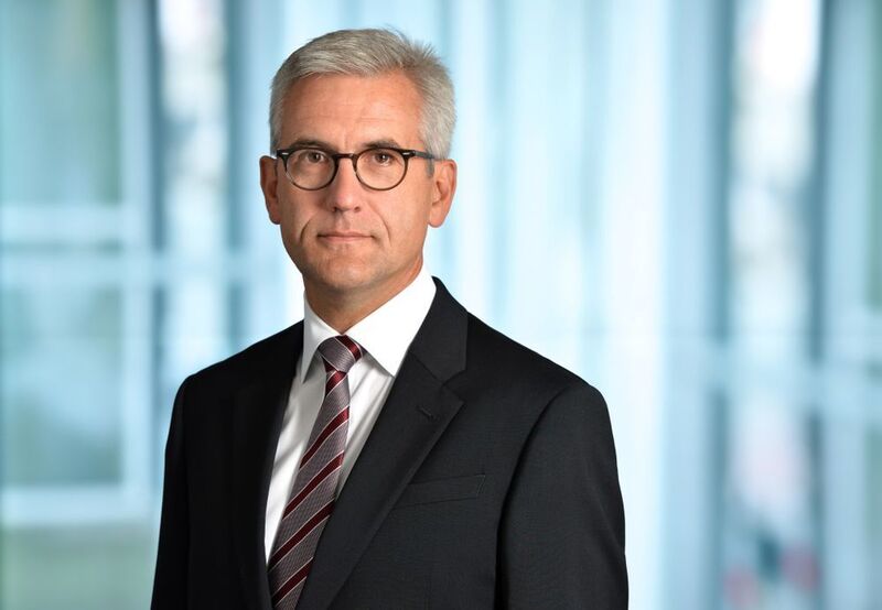 Der CEO von ABB, Ulrich Spiesshofer, erklärt: „Diese strategische Partnerschaft markiert die nächste Ebene der digitalen industriellen Transformation.“ (ABB)