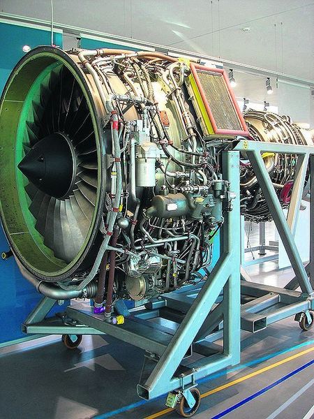 Beanspruchungsgerechten Leichtbau war das Entwicklungsziel dieses Flugzeugtriebwerks, das mehr als 20 Schmiedeteile enthält. Bild: Industrieverband Massivumformung (Archiv: Vogel Business Media)