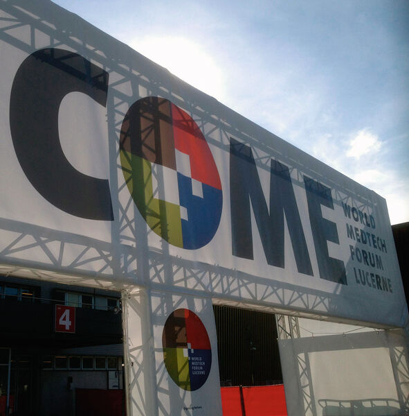 «Come to WMTF» semble vouloir signifier cette bannière de bienvenue. La Swiss Medtech Expo (SMTE), prévue du 15 au 16 septembre 2015, remplacera désormais le World Medtech Forum. (Image: MSM)
