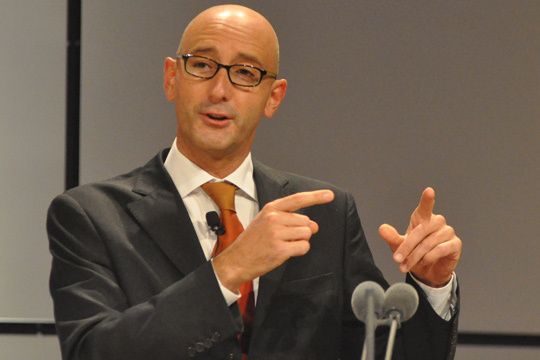 Auch Paolo Tuminelli, International School of Design Köln, brachte einen andere Blickwinkel mit auf den Fabrikatshändlerkongress. (Archiv: Vogel Business Media)