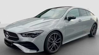 Wird der CLA für Mercedes der dringend nötige Absatzbringer? Aber auch Volkswagen und andere deutsche Automobilhersteller verzeichnen Rückgänge bei den Verkaufszahlen. Lediglich BMW kam relativ gut durch das letzte Jahr. Hier ein kleiner Abriss über die Entwicklungen ... (Bild: Mercedes-Benz)