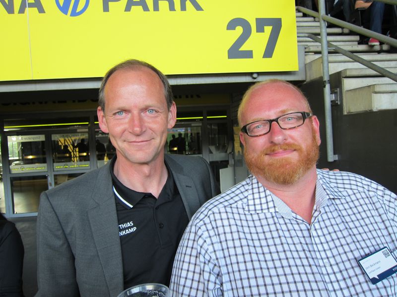 (l.) Junge Freunde unter sich: Matthias Steinkamp, TAROX, und Jörn Beckmann, comTeam (Bild: IT-BUSINESS)