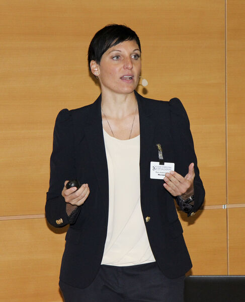 Maria Wastlschmidt von Microsoft in ihrem Vortrag über die neuesten Cloud-Trends und deren Nutzungsmodelle. (Vogel IT-Akademie)