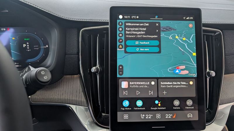 Das Infotainmentsystem zählt zu den wichtigsten Neuerungen im überarbeiteten XC90. Der Touchscreen ist von 9 auf 11,2 Zoll gewachsen und optisch nun auf das Armaturenbrett aufgesetzt. (Bild: Mauritz – VCG)