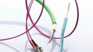 Robuste Lichtwellenleiter: Bei Lichtwellenleitern, die für den rauen Industrieeinsatz konzipiert sind, müssen sich Anwender nicht mehr um die Montage von Kabel und Steckverbinder kümmern, die Leitungen sind fertig für den Anschluss, Fehler beim Konfektionieren entfallen. (Lapp)