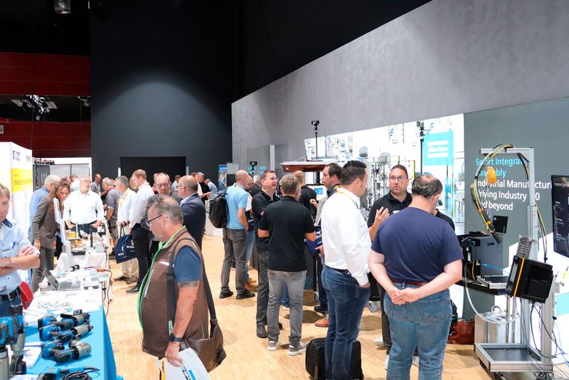 Intensiver Austausch mit dem Fachpublikum zeichnet die Schraubtec aus. (Bild: Alexander Stark)