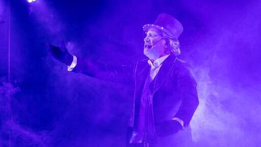 Als Showact trat der niederländische Künstler Niek Boes auf. (Bild: Autohaus Osseforth)