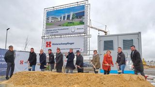 Spatenstich mit hochkarätigen Vertretern der Politik auf Bundes- und Landesebene. (Bild: Christian Haasz/Fenecon)