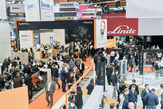Als Branchenbarometer gibt die Logimat 2026 entscheidende Einblicke in aktuelle Trends und zukunftsfähige Lösungen der Intralogistik.(Bild:  Nicolas Maack)
