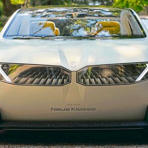 Die Serienversion der Neuen Klasse soll 2025 starten.(Bild:  BMW)