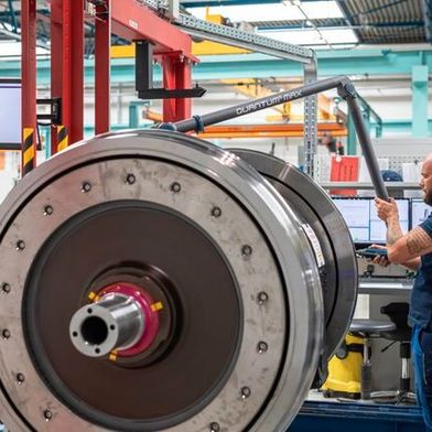 Am 16. Juli war es soweit! Der neue Hub von Siemens Mobility in Fürstenfeld ist eröffent worden. Dieser ist in Zukuft Unterstützer für das Weltkompetenzzentrum in Graz, wie Siemens sagt. Lesen Sie hier, was nun dort passieren soll ... (Bild: Siemens Mobility)
