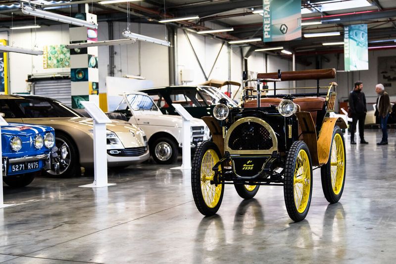 Den Beginn der Renault-Historie aber markiert das wahrscheinlich weniger bekannte Modell A aus dem Jahr 1898. Im Bild eine Replika des Modells in der Werkstatt des Museums. (Stefan Anker/SP-X)