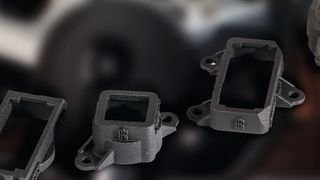 Unscheinbar und doch Meilensteine: Kunststoffhalterung aus dem 3-D-Drucker für Rolls-Royce. (BMW/Günter Schmied)