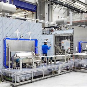 Gefriertrockner sowie Be- und Entladesysteme von Telstar gehören zu den wichtigsten Erweiterungen des Syntegon Portfolios für die Vialabfüllung.(Bild:  Syntegon)