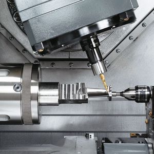 Bild 2: Arbeitsraum des Dreh-Fräszentrums Super NTMX mit Reitstock für die Impellerbearbeitung. Bild: Hommel