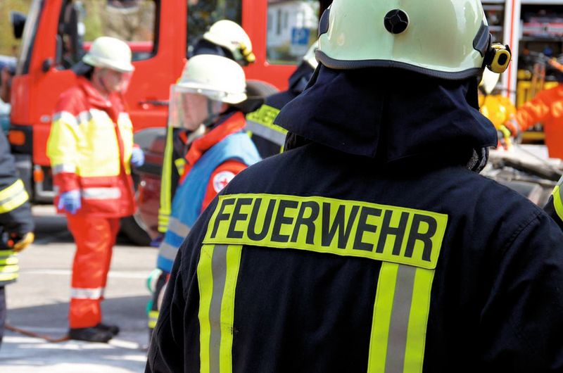 Bild 2: Viele Unternehmen verlassen sich blind auf die Feuerwehr. Doch die Retter fordern auch von den Firmen richtige Evakuierungsmaßnahmen.  (Bild: s.media, pixelio.de)