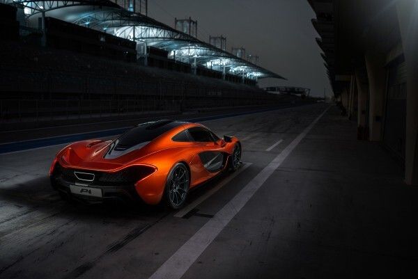 Der McLaren P1: der Supersportwagen mit Hybridantrieb und einer Systemleistung knapp 675 kW und 900 Nm Drehmoment (McLaren Automotive Limited)