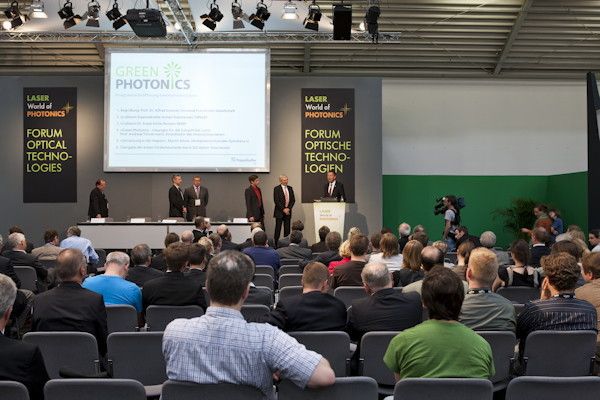 Reflet en image et ambiance de l'édition 2011 de Laser World of Photonics. (Image: Laser World of Photonics)