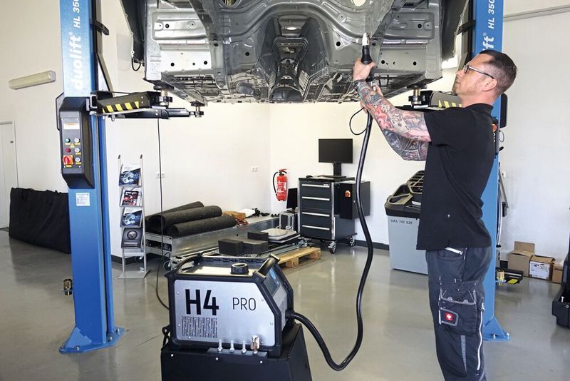 Mit dem „H4Pro“ bietet Josam ab sofort einen kleinen und handlichen Induktionserhitzer.