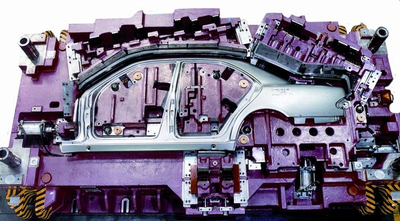 Die Kostenplanung von Großwerkzeugen ist komplex und vielschichtig - aber mit neuen Softwarelösungen ist sie durchaus realisierbar. Bild: Müller Weingarten (Archiv: Vogel Business Media)