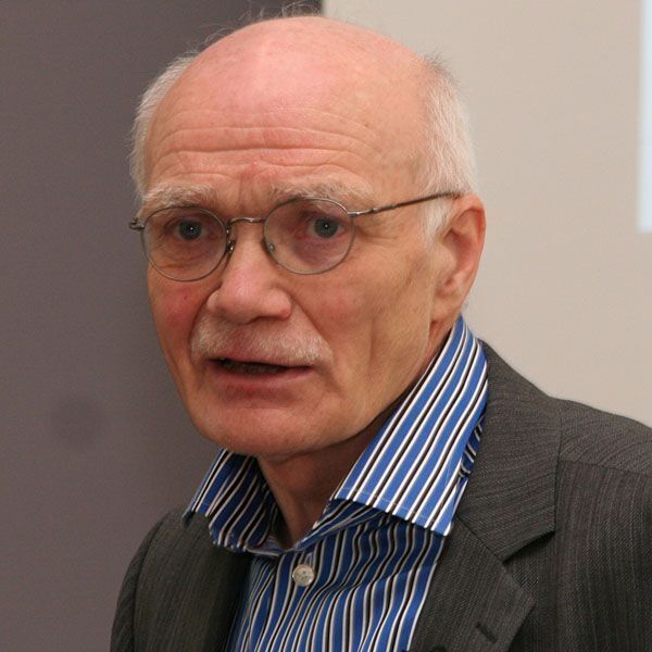 „Derzeit ist die Streuung in der Batteriequalität viel zu groß für Anwendungen in der Elektromobilität. Wir müssen die Produktion dafür neu aufstellen“, sagt Dr. Detlev Repenning, Geschäftsführer der OMT Oberflächen- und Materialtechnologie GmbH in Lübeck.  (Bild: Itasse)