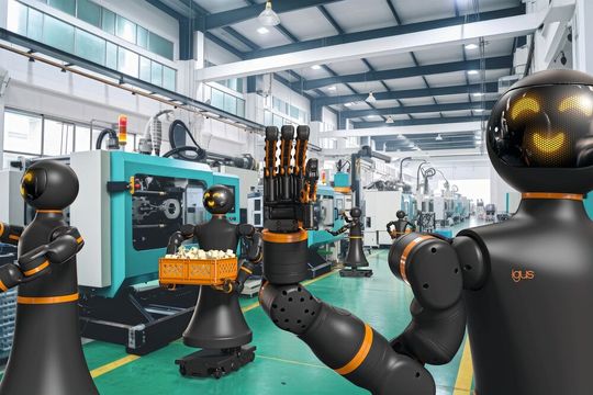 With the Iggy Rob, igus is bringing a humanoid robot into factories for a price of 47,999 euros  ($54,718).(Image:  igus)