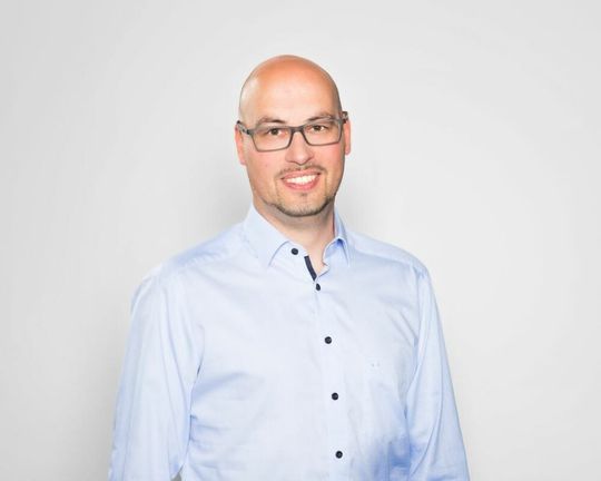 (Marc Ehrentraut, Functional Safety Manager bei Rösberg Engineering: „Wir kennen uns nicht nur mit allen Aspekten des Engineerings von Projekten in der Prozessindustrie aus, sondern haben auch umfassende Erfahrung im Bereich der funktionalen Sicherheit.“ (Quelle: Rösberg))