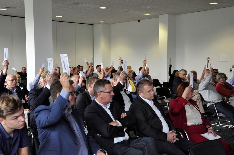 Auf der Agenda stand außerdem die Neuwahl des Vorstands. (Simon/»kfz-betrieb«)