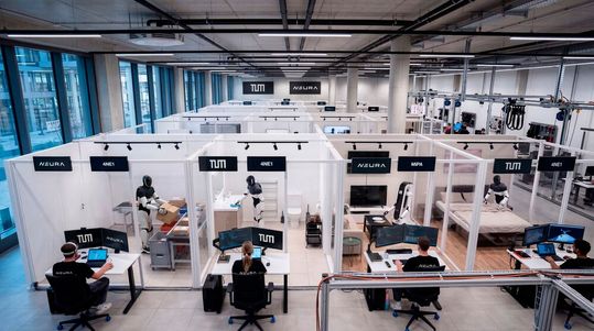 The new TUM "RoboGym" (powered by Neura) is Europe's largest training center for next-generation humanoid robots. It focuses on the implementation of artificial intelligence in robotic systems. At the same time, it is a forge for AI experts ...(Image: Neura Robotics)