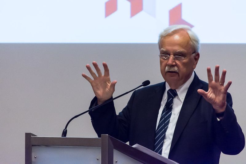 Dr. Johannes Ludewig, Vorsitzender, Nationaler Normenkontrollrat, bei seiner Keynote (Bearingpoint)