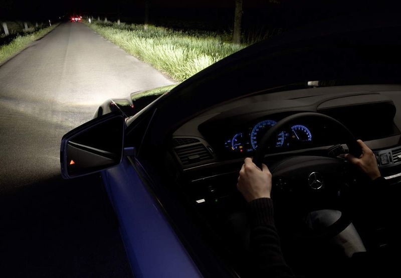 Der adaptive Fernlich-Assistent sorgt stets für eine gut ausgeleuchtete Fahrbahn. (Archiv: Vogel Business Media)