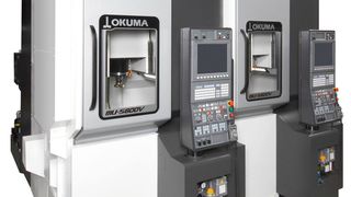 In einer Fertigungslinie zusammengeschlossen ermöglicht die MU-S600V den unbemannten Werkstücktransfer von einer Maschine zur nächsten. (Okuma)