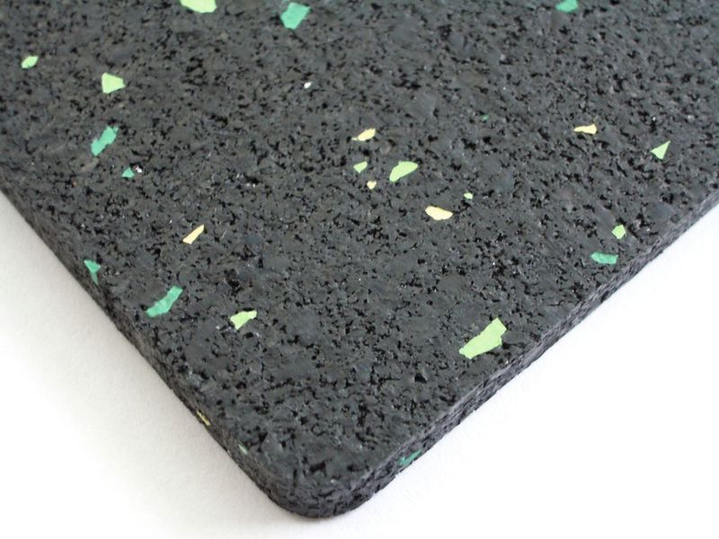 Durch die farbliche Markierung von Antirutschmatten können der Verwender und auch der Kontrolleur sicher sein, dass ein geprüftes Qualitätsprodukt vorliegt. Die farbliche Kennzeichnung sollte dann auch in Prüfberichten und Produktzertifikaten erwähnt sein. Bild: BSW (Archiv: Vogel Business Media)