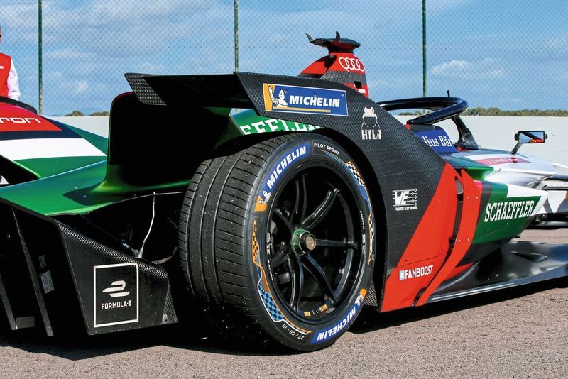 Die Formel E fährt auf profilierten Rennreifen. (Audi)