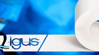 Das antibakterielle und abriebfeste Tribo-Tape W160 ist in mehreren Standardbreiten erhältlich oder individuell zuschneidbar. (Igus)