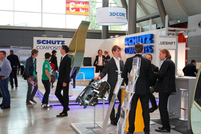Und weiter geht der Rundgang durch die Hallen der Composites Europe 2015... (Bild: Königsreuther)