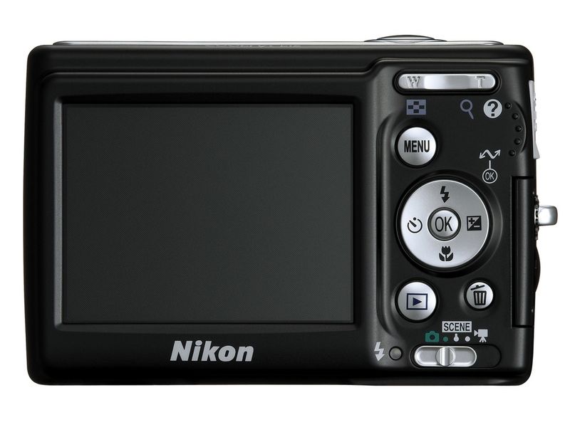 Rote Augen gehören bei der L12 von Nikon der Vergangenheit an. (Archiv: Vogel Business Media)