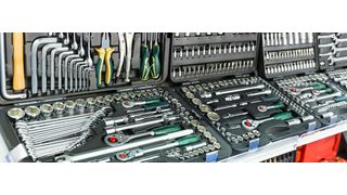 Eine Performance-Steigerung in ERP-Anwendungen wie „Microsoft Dynamics AX“ bdeutet eine höhere Verfügbarkeit und das freut den Admin, die Nutzer und die Unternehmensleitung. Doch ist ist nicht egal, welches Tool dafür hergenommen wird.  (© Nomad_Soul / stock.adobe.com)