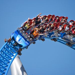 Mack Rides, einer der Marktführer in der Entwicklung und Produktion von Freizeitpark-Attraktionen, schweißt die Loopinggerüste und Schienen von Achterbahnen mit dem Focus-Arc-Prozess von Rehm.