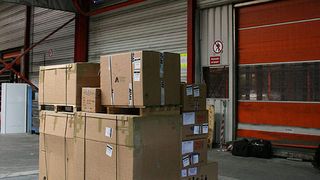 Der Palettenscanner misst das Volumen dreidimensional und wiegt im gleichen Prozessschritt. Bild: Vitronic (Archiv: Vogel Business Media)